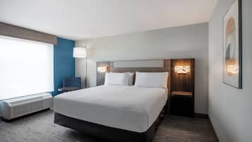 Chambre Standard, 1 très grand lit | Coffre-fort, bureau, fer et planche à repasser, lit de bébé (gratuit)