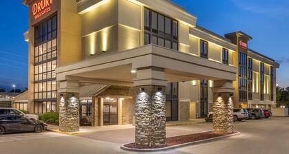 Drury Inn & Suites Springfield, MO