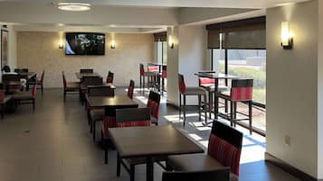 Frokost på farten er inkludert hver dag