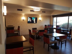 Desayuno para llevar gratuito y diario
