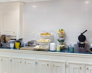 Free continental breakfast
