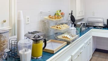 Free continental breakfast