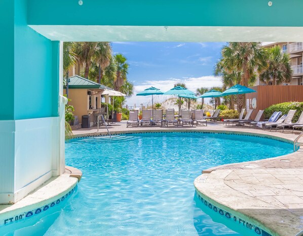 Outdoor pool, pool umbrellas, sun loungers