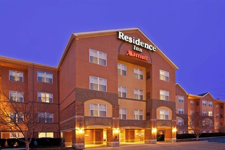 Residence Inn by Marriott Indianapolis Downtown on the Canal - Image 7