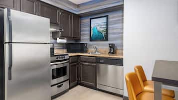 1 bedroom, in-room safe, desk, laptop workspace