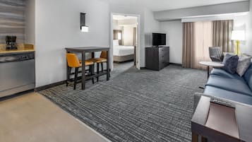 1 bedroom, in-room safe, desk, laptop workspace