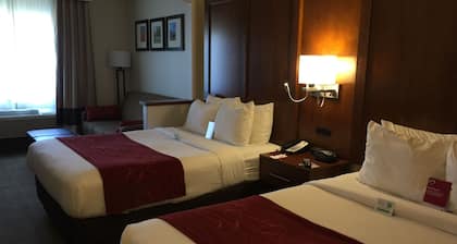 Comfort Suites Near Six Flags Magic Mountain