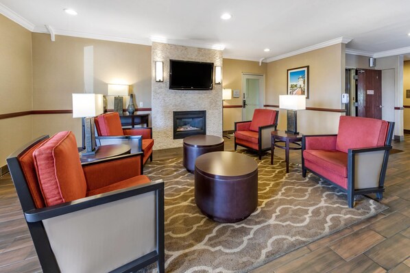 Lobby - Comfort Suites Near Six Flags Magic Mountain (Stevenson Ranch)