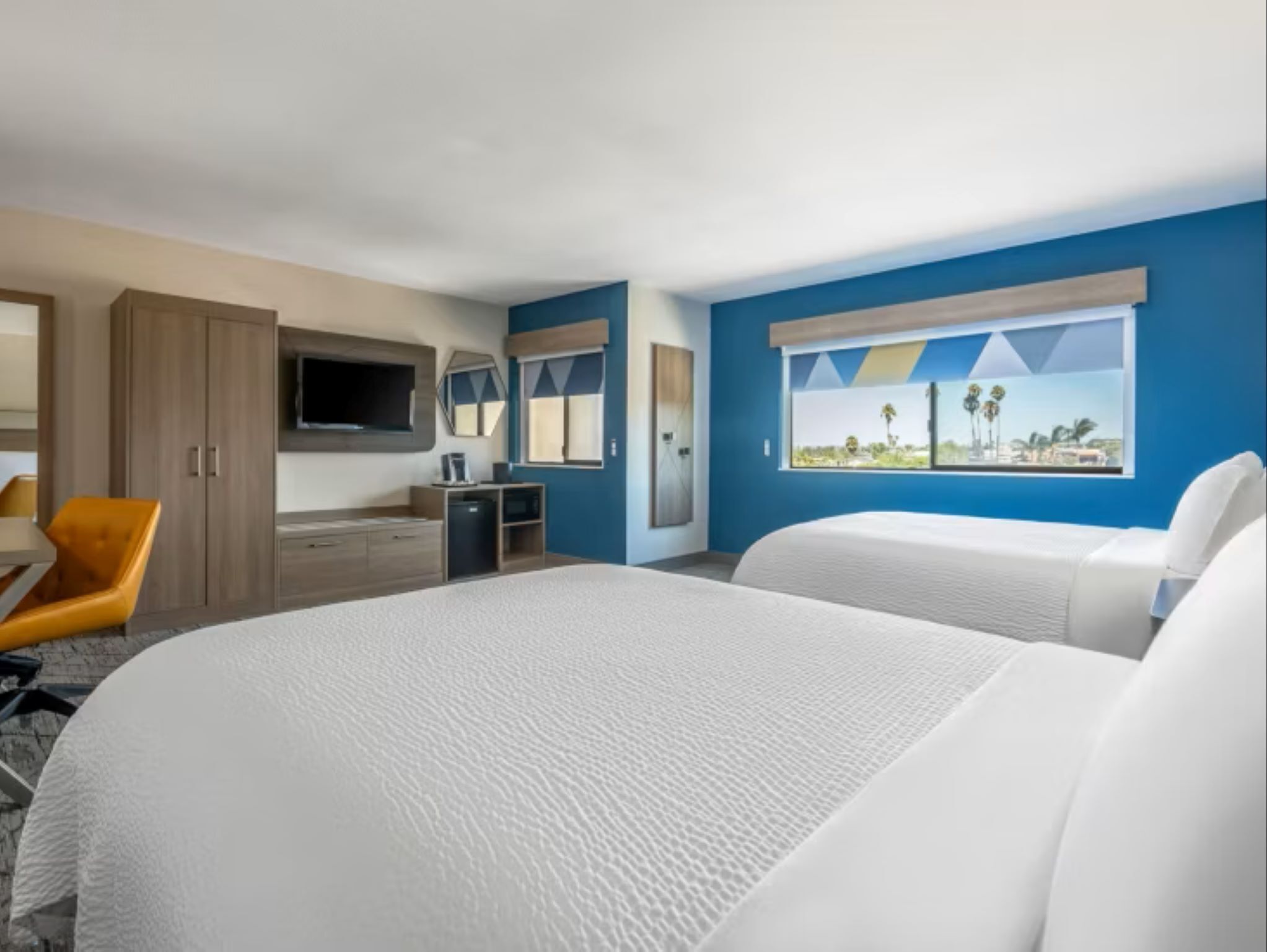 In-room safe, desk, laptop workspace, iron/ironing board