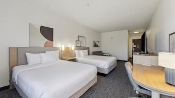 Rom, flere senger | Skrivebord, skrivebord for bærbar PC og strykejern/-brett