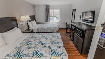 Standard Room, 2 Queen Beds, Non Smoking