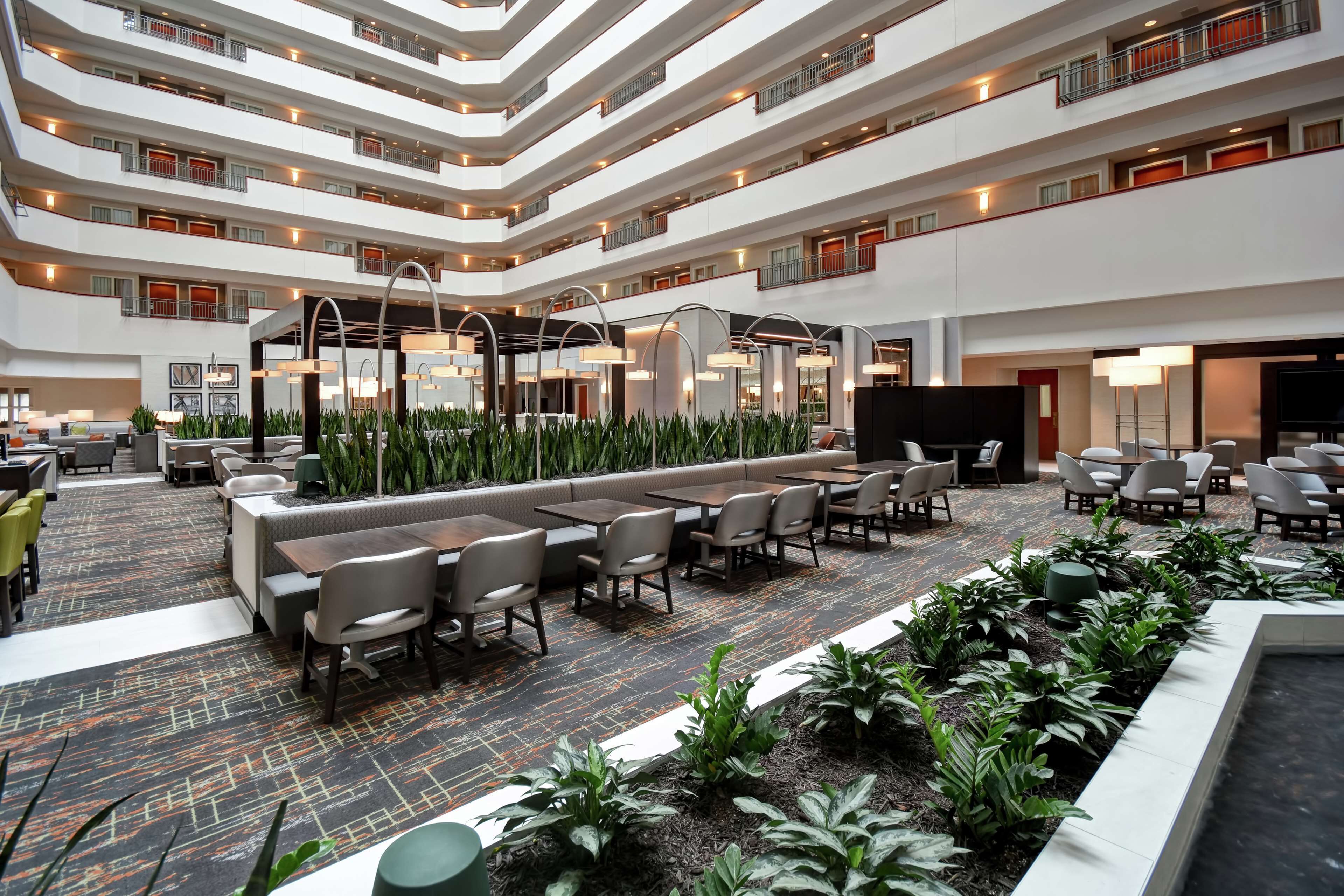 Photo - Embassy Suites Little Rock