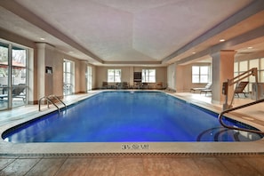 Pool - Embassy Suites Little Rock (Little Rock)
