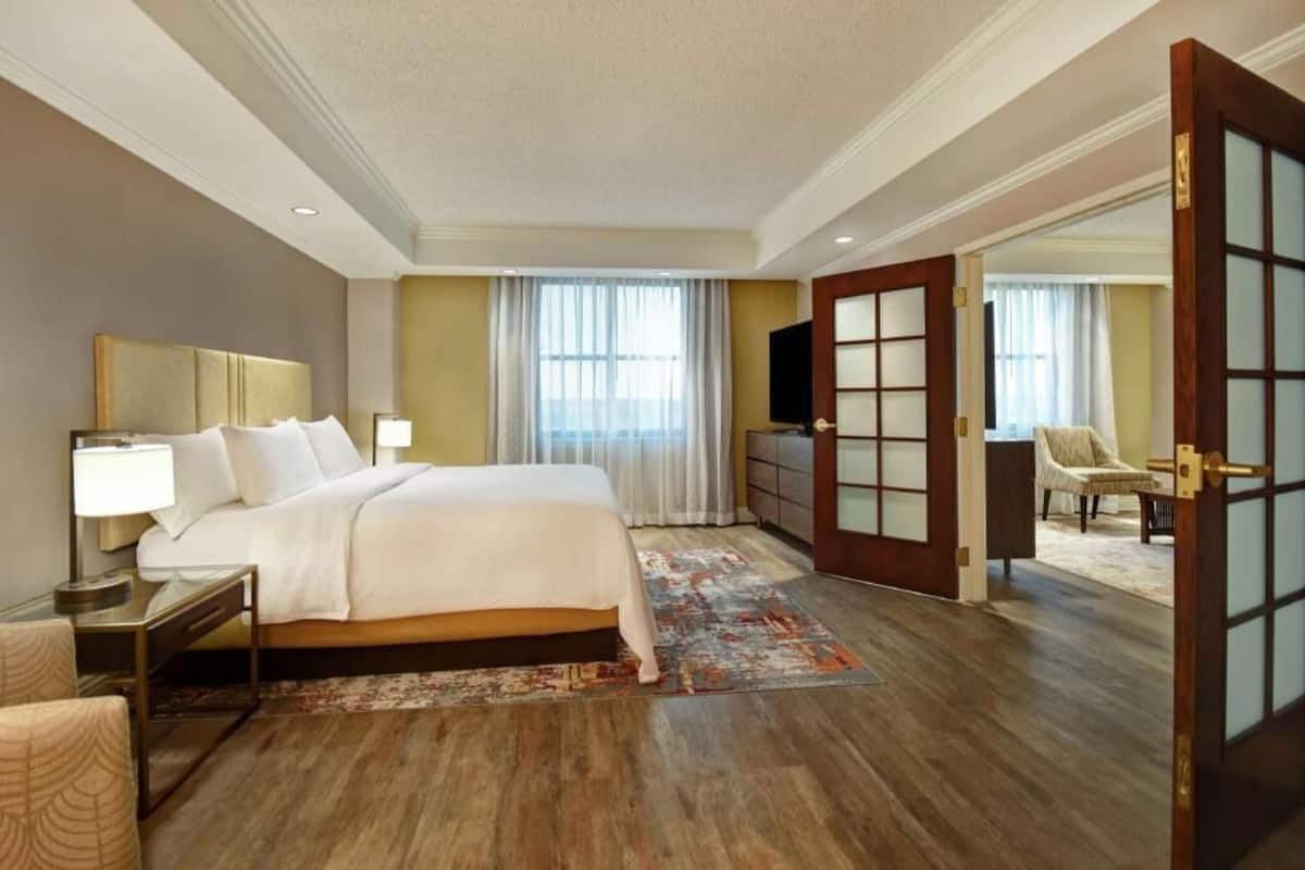 1 bedroom, in-room safe, desk, blackout drapes