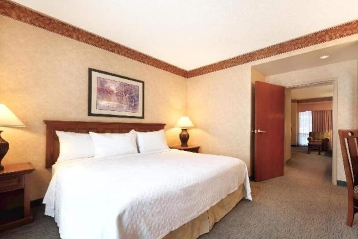 1 bedroom, in-room safe, desk, blackout drapes