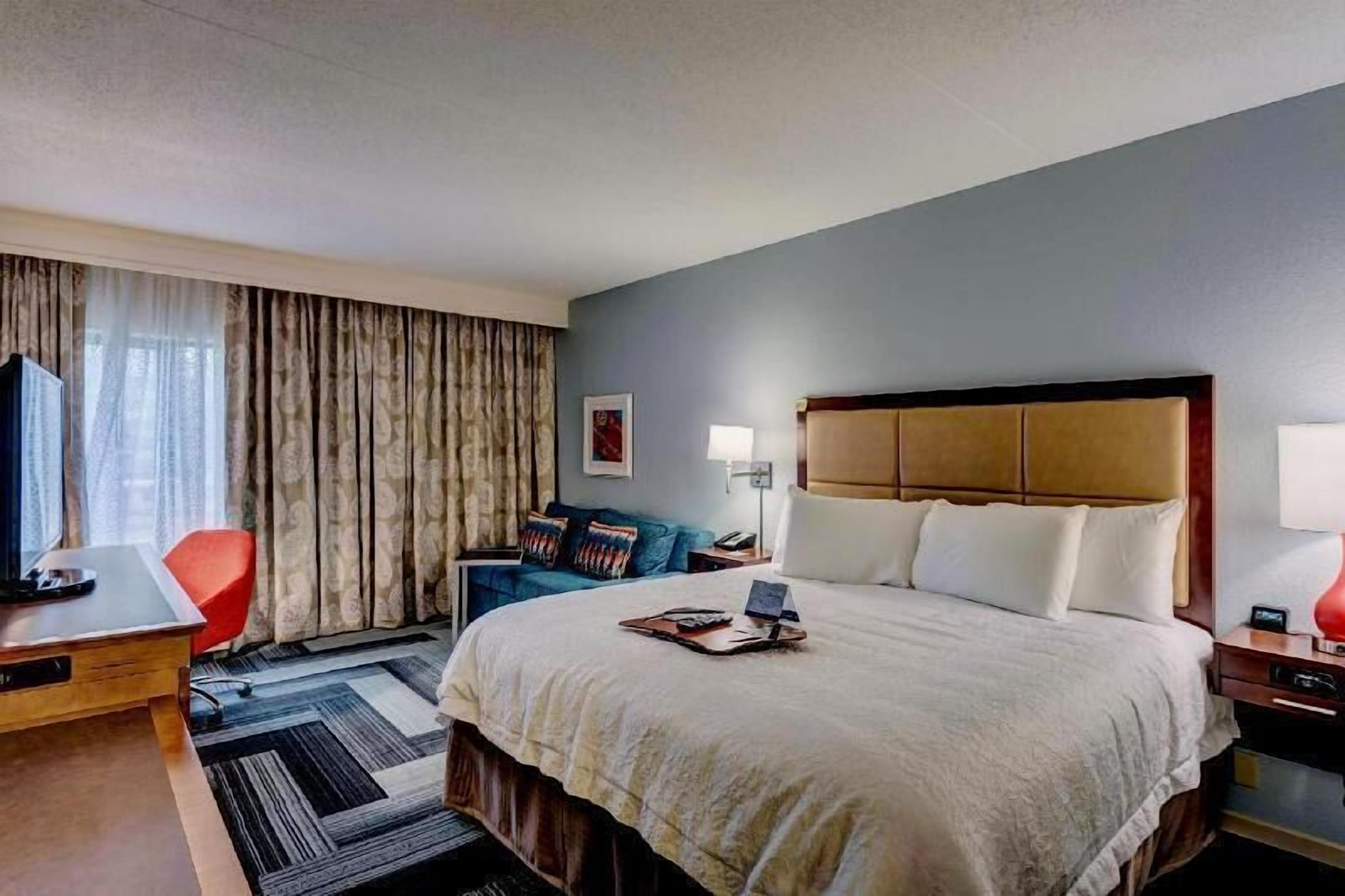 Rideaux occultants, fer et planche à repasser, Wi-Fi gratuit