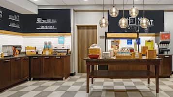 Petit déjeuner buffet compris tous les jours
