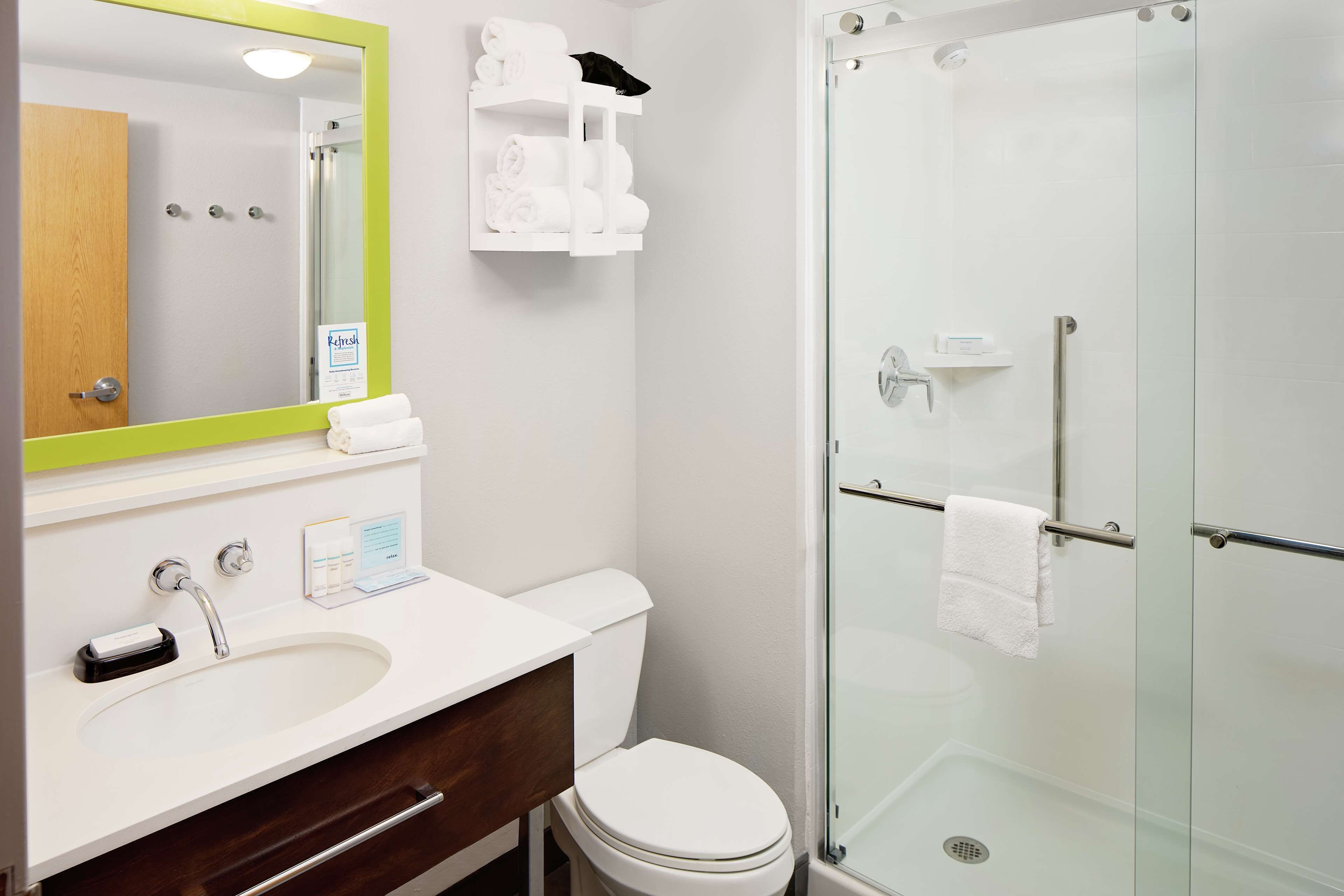 Hair dryer, towels