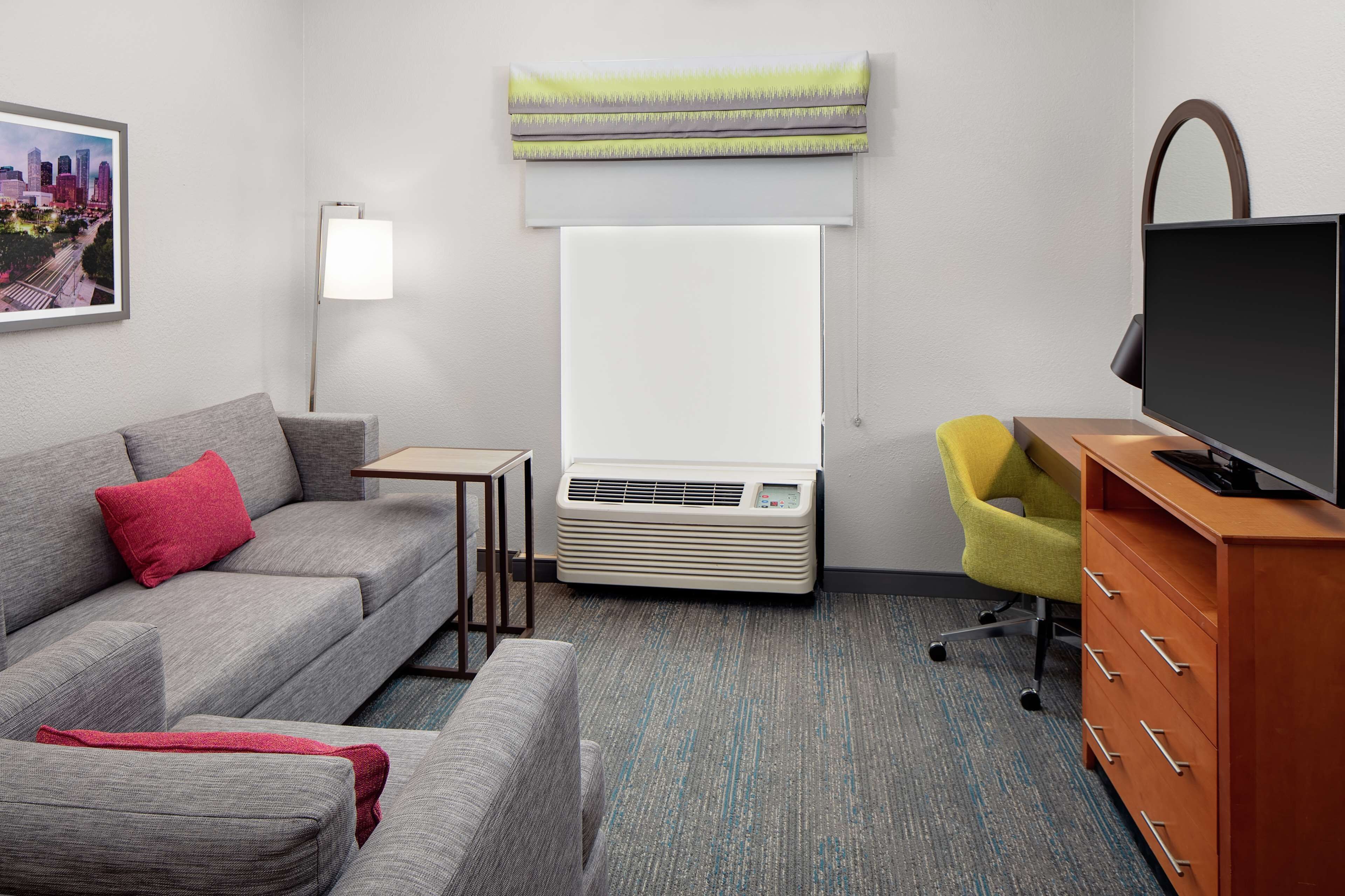 27-inch tv with cable channels, dvd player