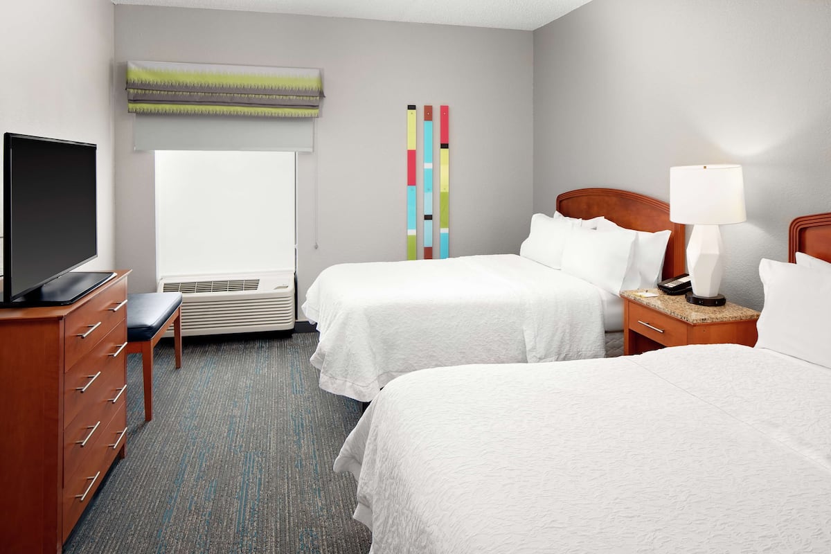 1 bedroom, premium bedding, pillowtop beds, individually decorated