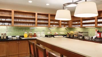 Free daily continental breakfast