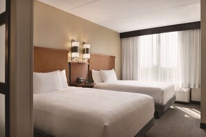 Premium bedding, down duvets, in-room safe, desk - Hyatt Place Chicago/Hoffman Estates (Hoffman Estates)