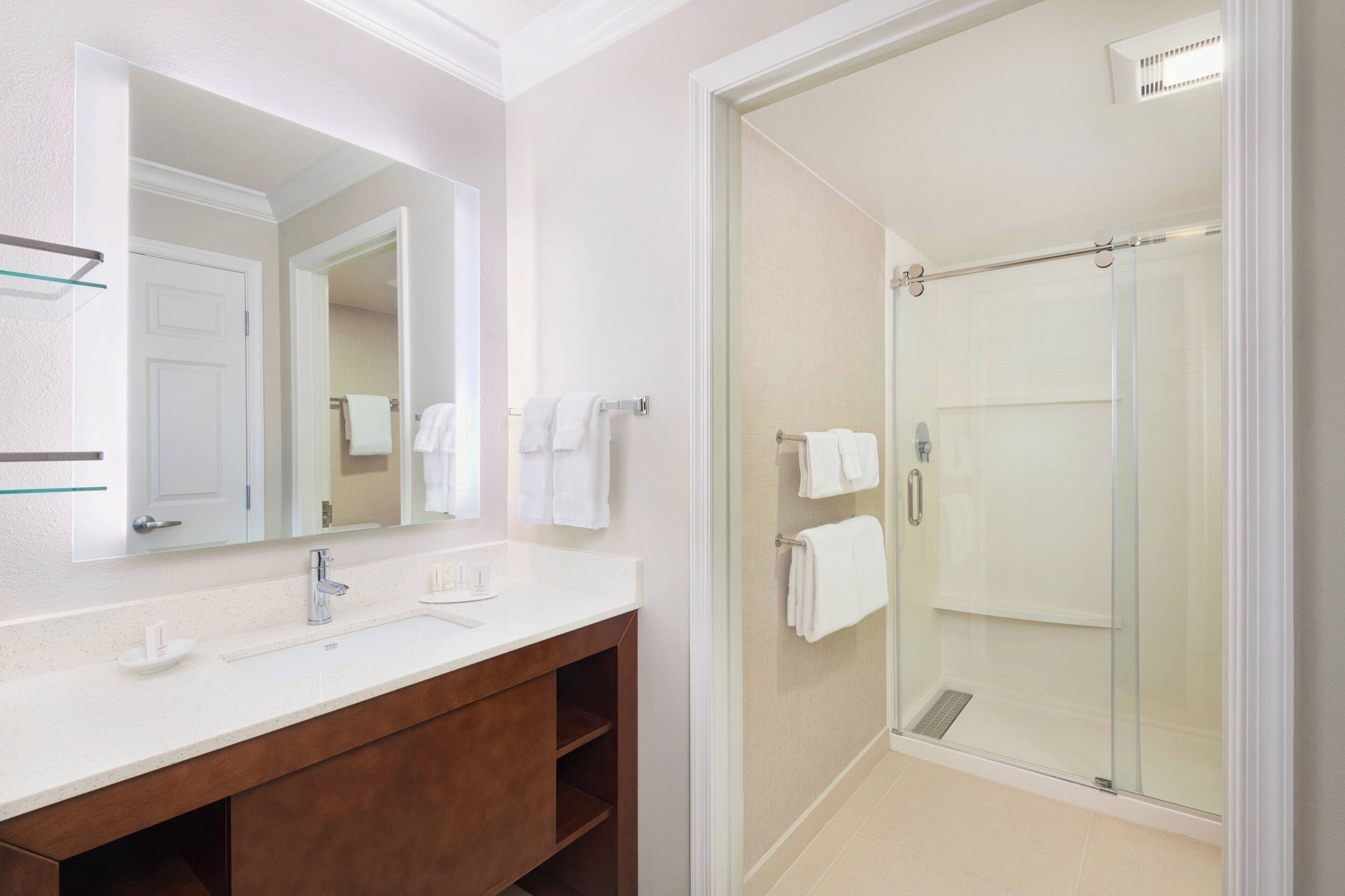 combined shower/bathtub, free toiletries, hair dryer, towels