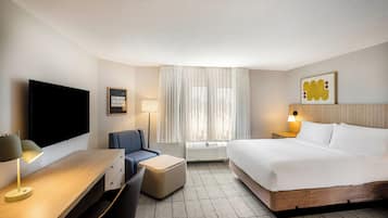 豪華客房, 1 張特大雙人床 (Studio Suite - King) | 1 間臥室、埃及棉床單、高級寢具、Select Comfort 床墊