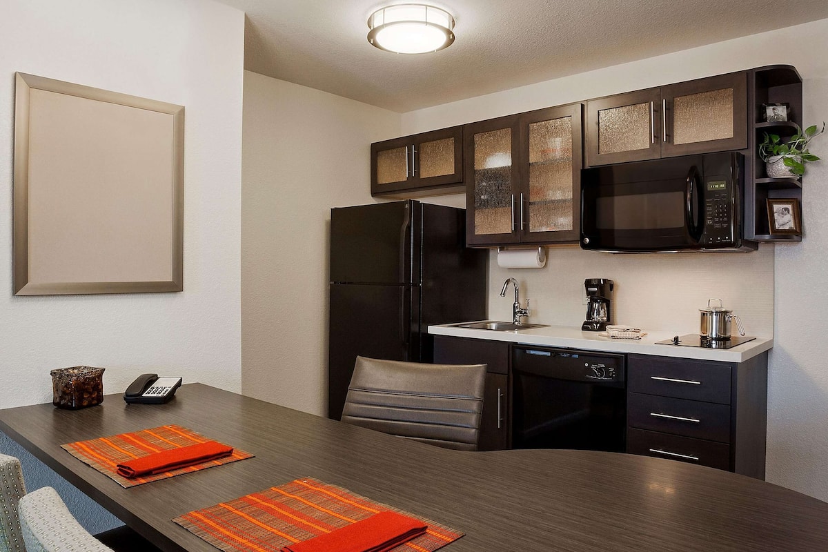 1 bedroom, egyptian cotton sheets, premium bedding