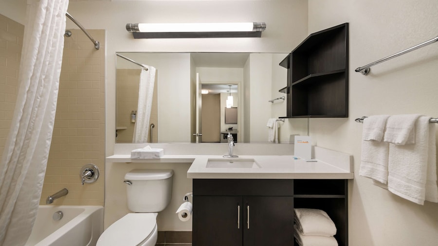 Sonesta Simply Suites Hampton