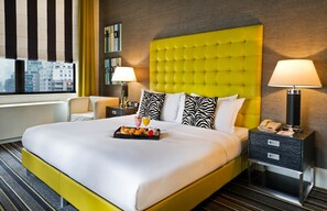 Roupas de cama premium, edredons de pluma, cofres nos quartos