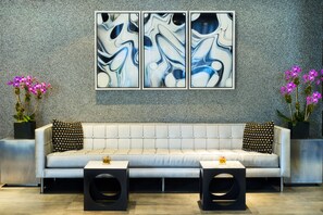 Lobby sitting area - The Marcel at Gramercy (New York)