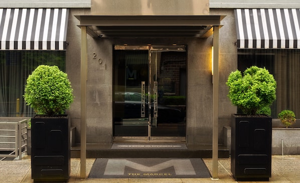 숙박 시설 정면