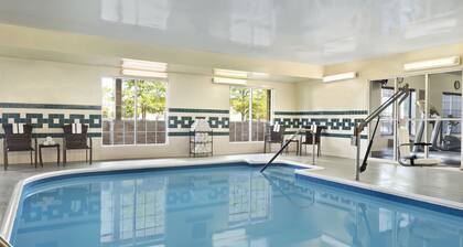 Country Inn & Suites by Radisson, Romeoville - Bolingbrook