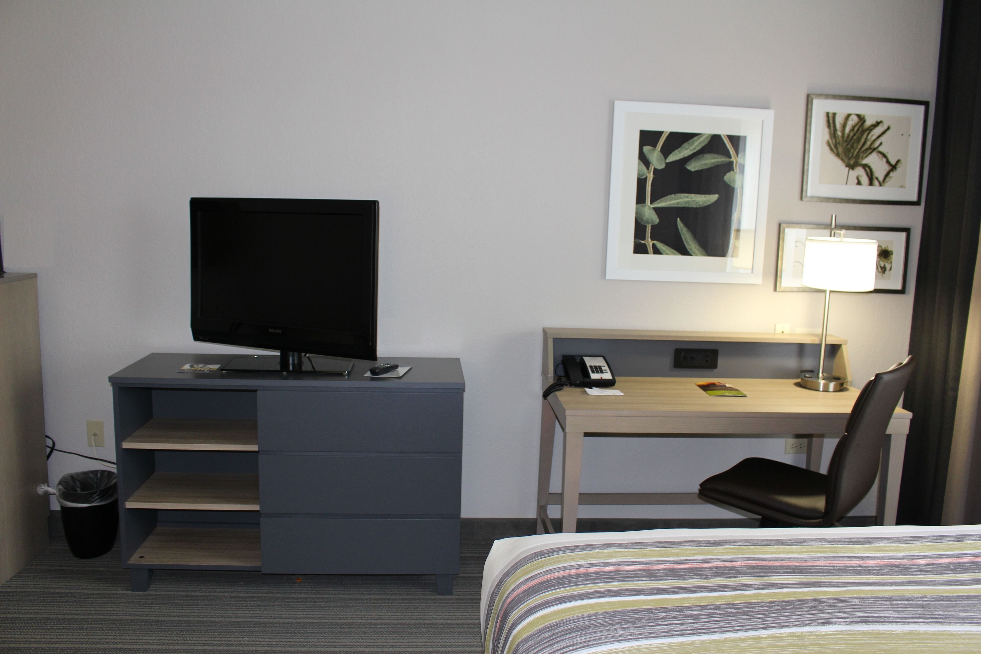 room, 2 queen beds, non smoking | 1 bedroom, premium bedding, down duvets, desk