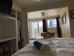Quarto (Creek Suite) | Quartos à prova de som, Wi-Fi de cortesia, roupa de cama