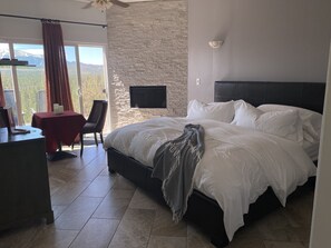 Quarto, 1 cama King, vista para a montanha (Peak Suite) | Vista do quarto