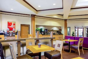 Sudah termasuk sarapan ala kontinental setiap hari