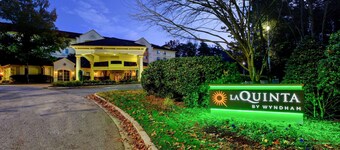 La Quinta Inn & Suites by Wyndham Raleigh Crabtree