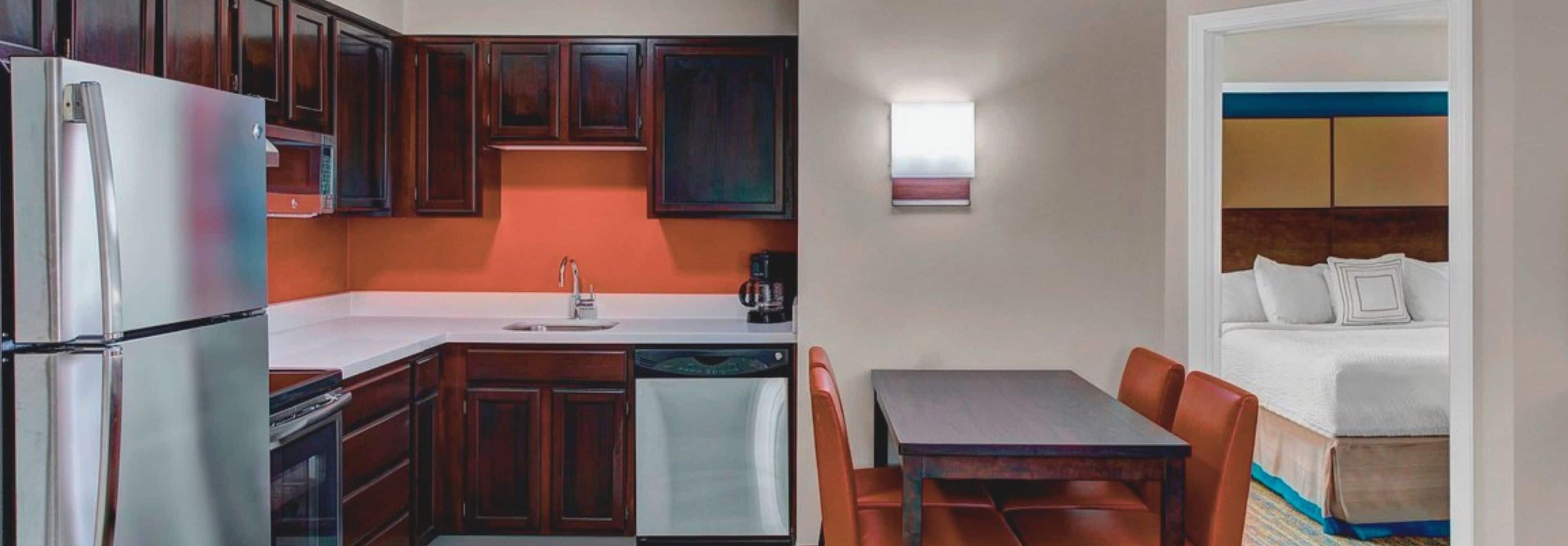 suite, 2 bedrooms, non smoking | premium bedding, pillow-top beds, in-room safe, desk