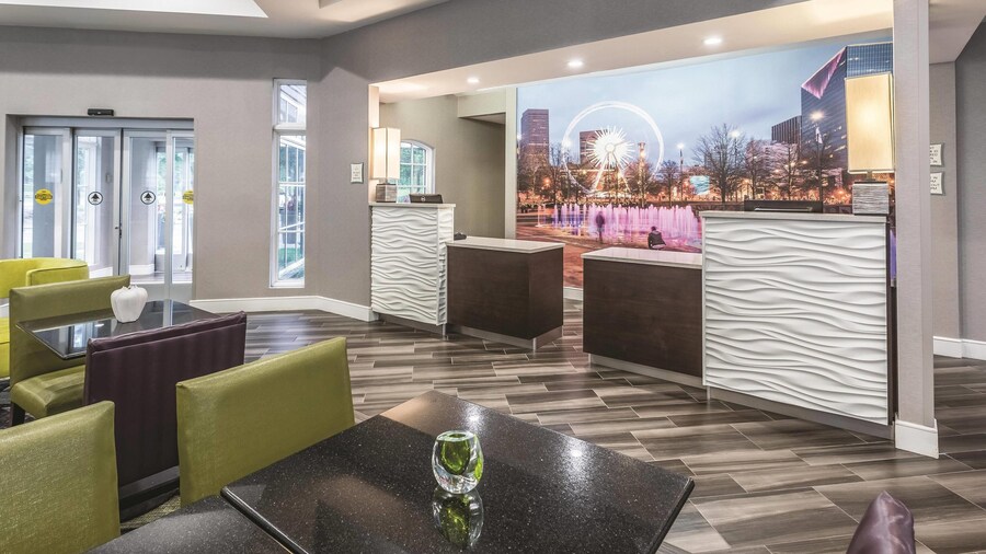 La Quinta Inn & Suites by Wyndham Atlanta Alpharetta