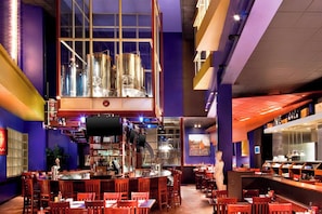 Breakfast served  - Sheraton Atlantic City Convention Center Hotel (Atlantic City)