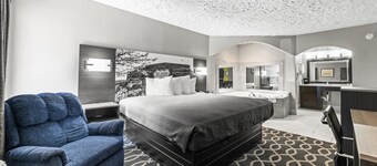 Super 8 by Wyndham Noman West