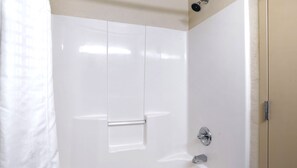 Combined shower/tub, free toiletries, hair dryer, towels - Home 1 Suites Extended Stay (Montgomery)