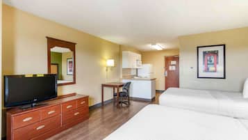 Studio, 2 Double Beds, Non Smoking | Desk, laptop workspace, iron/ironing board, free WiFi