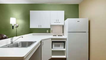 Fridge, microwave, stovetop