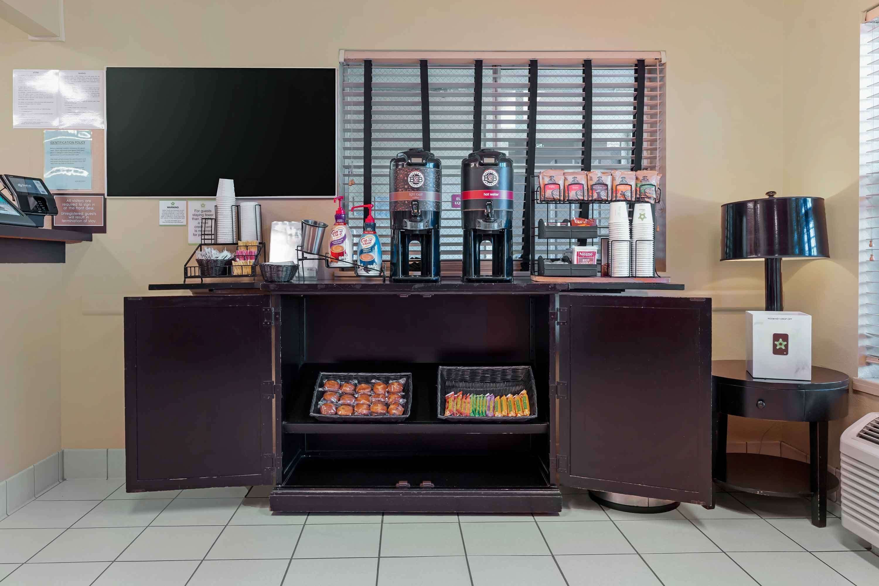 매일 테이크아웃 무료 아침 식사 포함