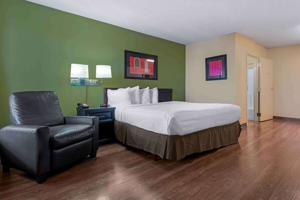 Studio, 1 King Bed, Non Smoking | Desk, iron/ironing board, rollaway beds, free WiFi - Extended Stay America Suites Sacramento Arden Way (Sacramento)