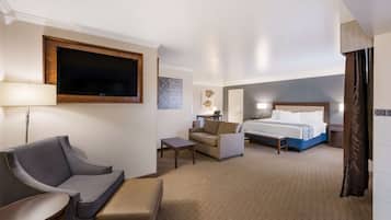 Suite, 1 King Bed, Non Smoking, Jetted Tub (Spa Tub) | Premium bedding, down comforters, pillowtop beds, desk