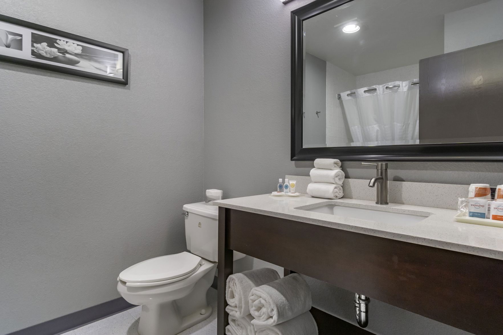 Bathroom | Free toiletries, hair dryer, towels